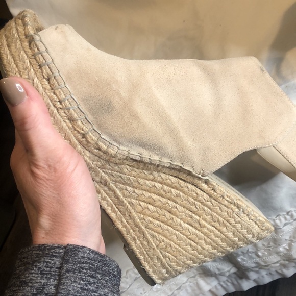 Kenneth Cole suede Odette wedges. - Picture 6 of 8